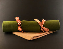 Load image into Gallery viewer, LINEN NAPKIN IN CHAMPAGNE PUNCH
